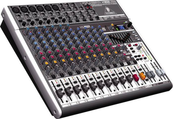 (ATD) BEHRINGER X1832USB