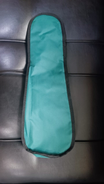 ЧУ1-Зеленый Чехол для укулеле сопрано, цвет зеленый, SOLO