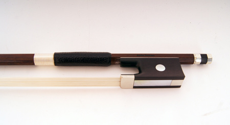 107A44 Violinbogen 7А Скрипичный смычок 4/4, восьмигранный, Doerfler