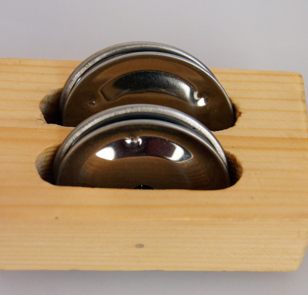 FLT-G16A Бубенцы плоские на ручке. Fleet