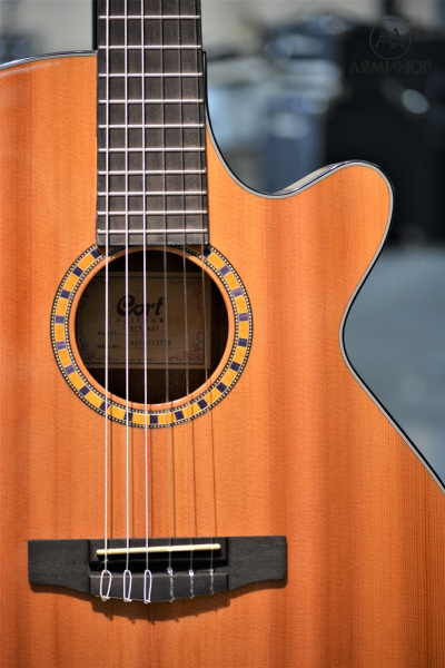CEC5-NAT Classic Series Классическая гитара со звукоснимателем, с вырезом, цвет натуральный, Cort