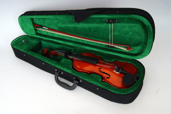 MV-004 Скрипка 1/4 в комплекте футляр, смычок и канифоль, Carayа