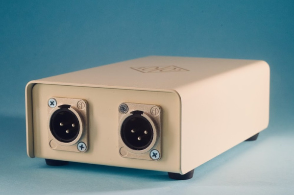 LAUNCHER DELUXE Внешний двухканальный микрофонный предусилитель, Союз (SOYUZ)