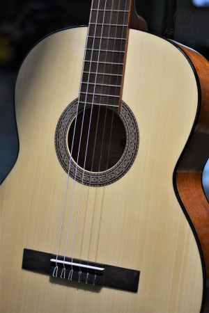 AC100-SG Классическая гитара 4/4, глянцевая. Cort