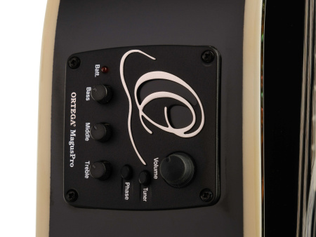 RCE145BK Family Series Pro Классическая гитара со звукоснимателем, в комплекте чехол, Ortega