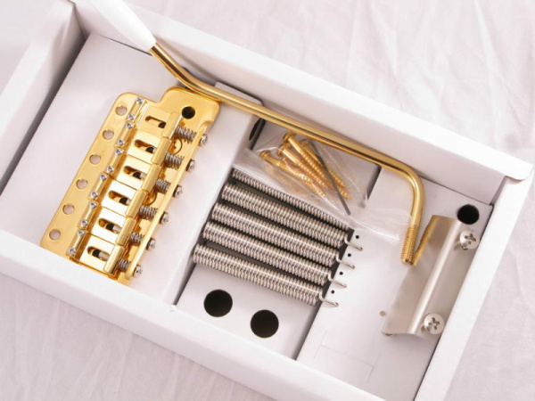 GE101T G позолота, классическое шестиболтовое тремоло. Gotoh (Made in Japan)
