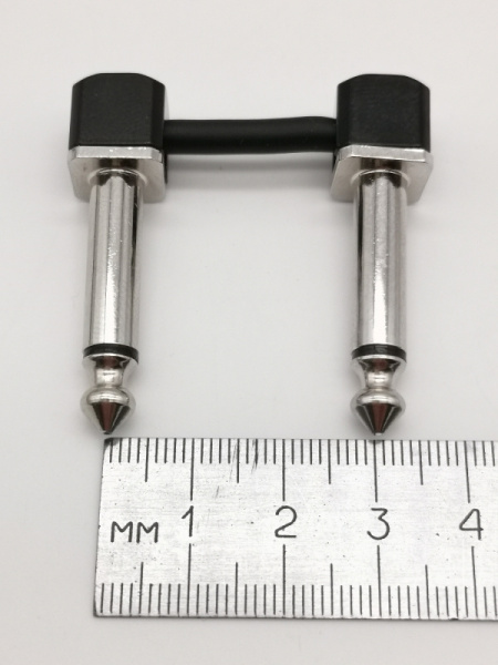 E45-JR-JR-0003-0 Патч-кабель, угловой, беспаечный корпус, 0.03м, ZZcable