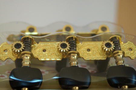 AOS-020V3P Комплект колковой механики для классической гитары, с втулками, Alice