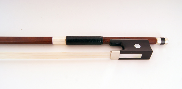 106A44 Violinbogen 6А Скрипичный смычок 4/4, восьмигранный, Doerfler