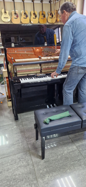 W120 BL Пианино акустическое, цвет черный полированнный 120 см  Wendl&Lung