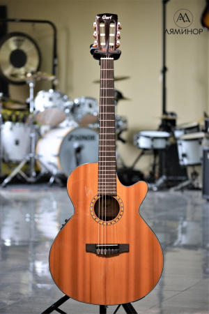 CEC5-NAT Classic Series Классическая гитара со звукоснимателем, с вырезом, цвет натуральный, Cort