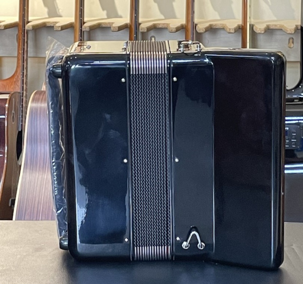 Юпитер-1ДНВ Аккордеон 1- голосный, не выборный, диапазон 26x60, Юпитер