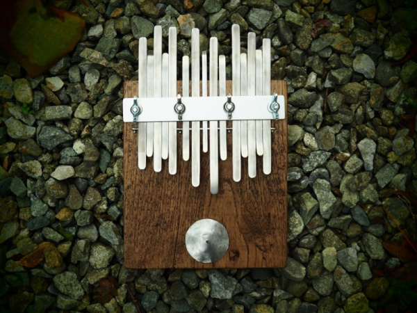 Y-Neo-Mbira Nunga 15 Мбира (калимба) классическая африканская, 15 нот, с чехлом. Yeti Kalimbas